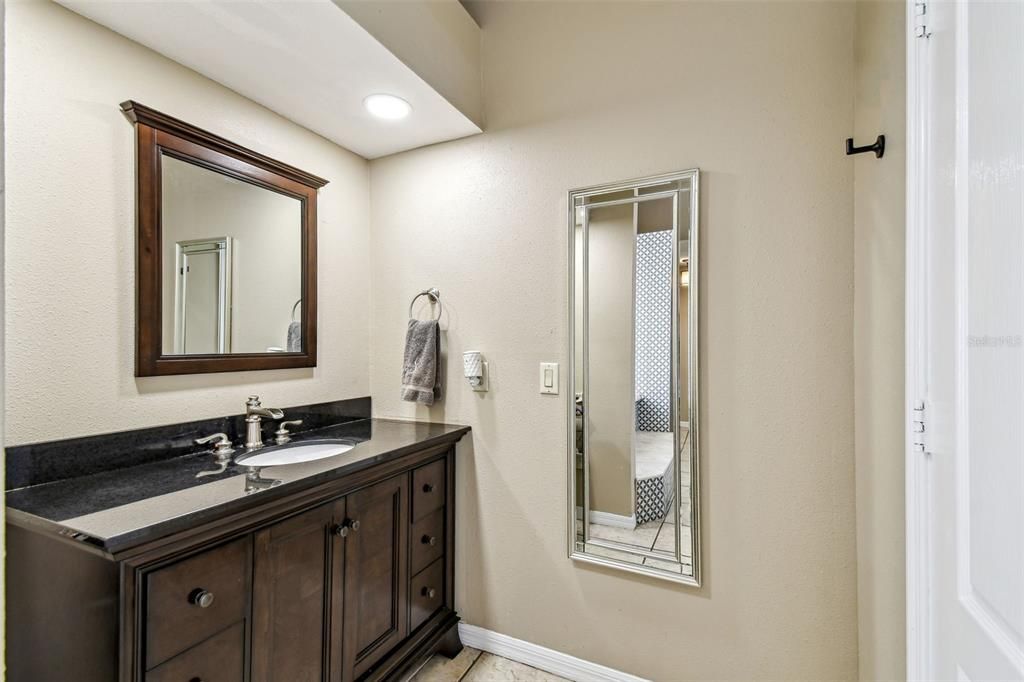 Bathroom, Interior, Recessed Lighting