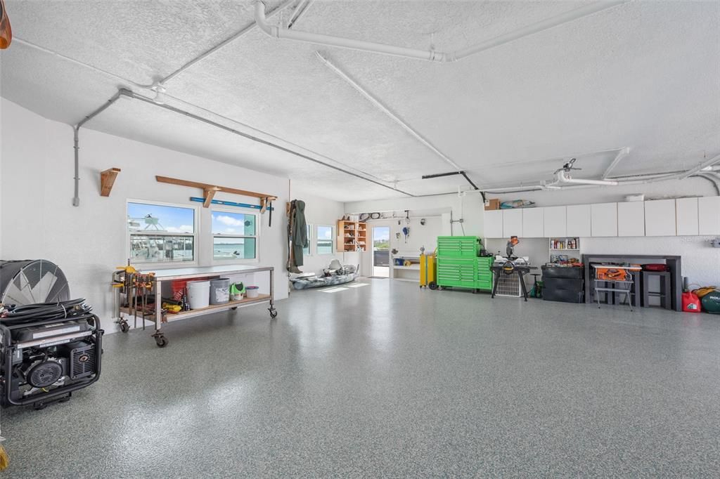 Garage, Interior