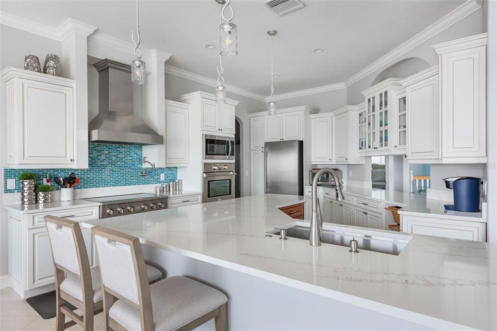 Interior, Kitchen, Pendant Lights, Recessed Lighting, Stainless Steel Appliances