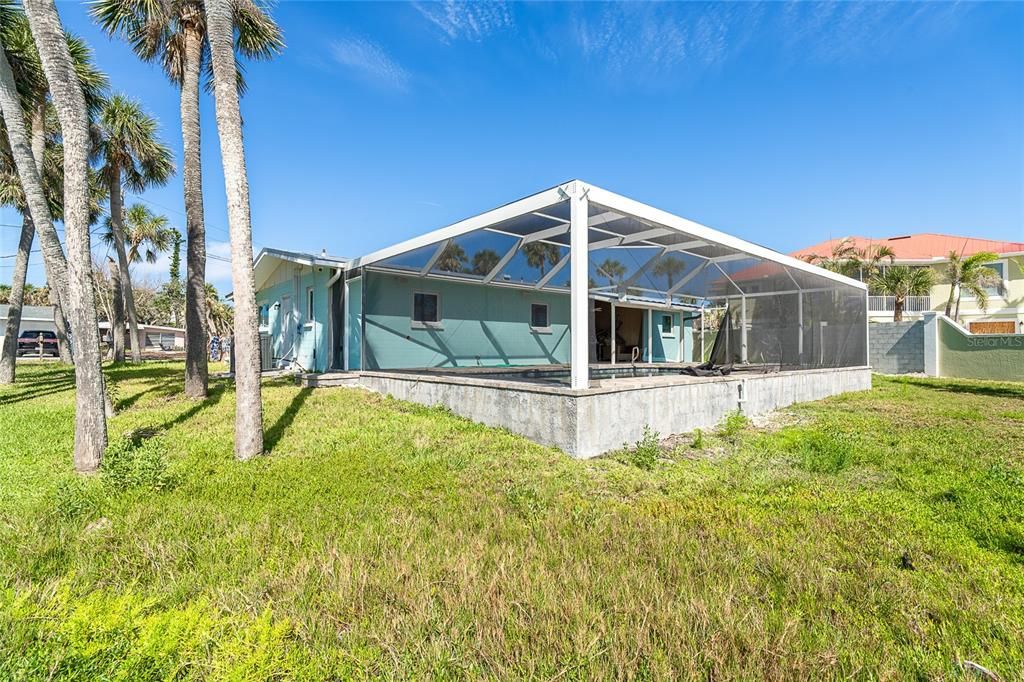 Backyard, Exterior