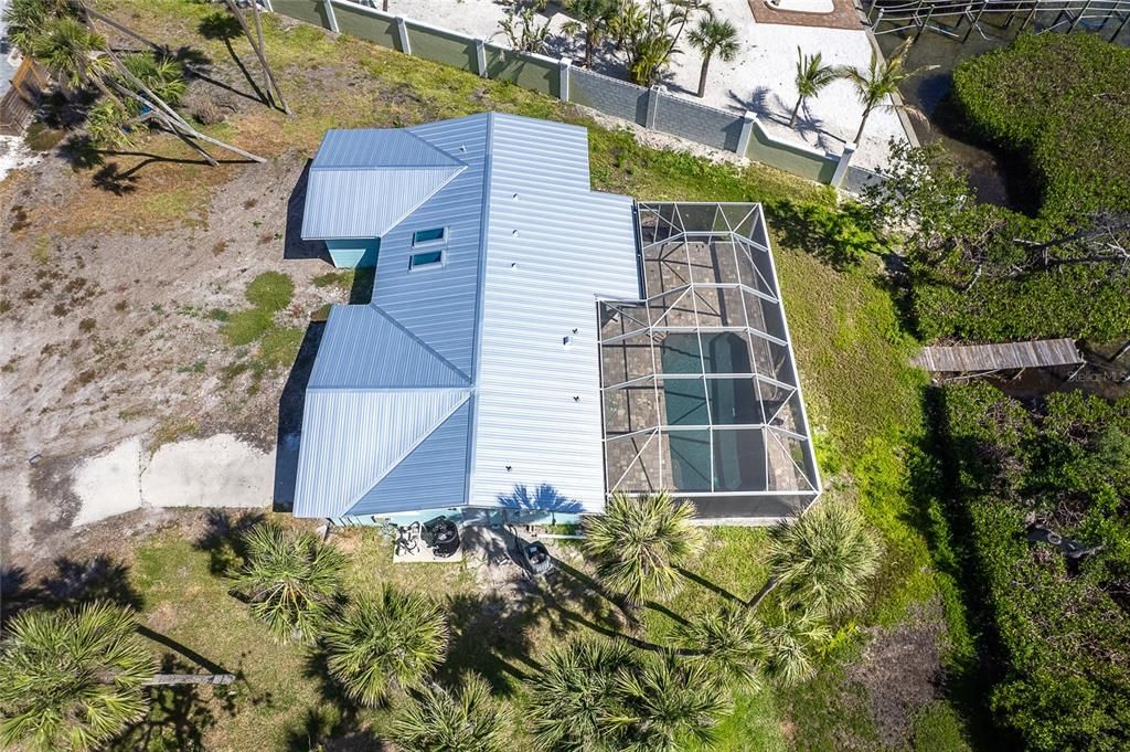 Exterior, Drone