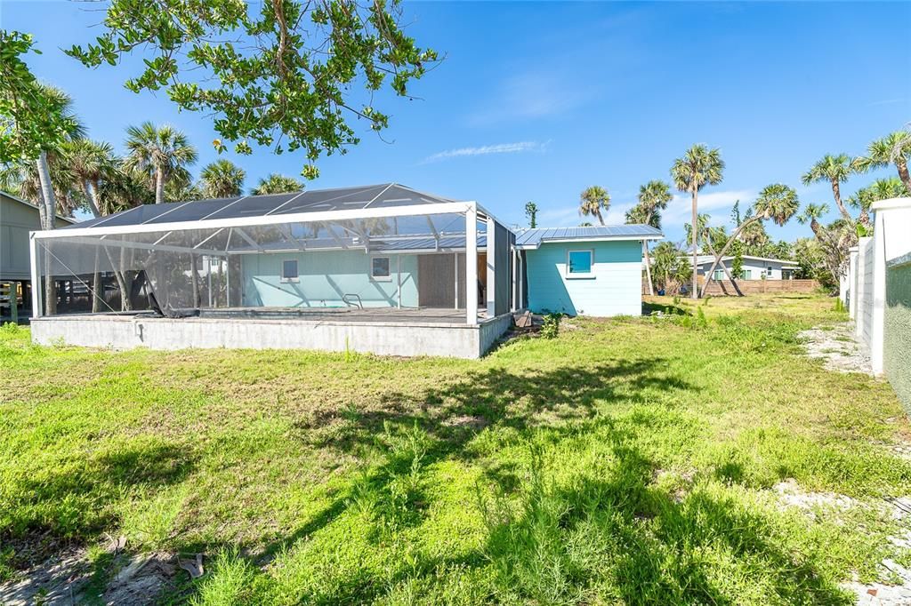 Backyard, Exterior