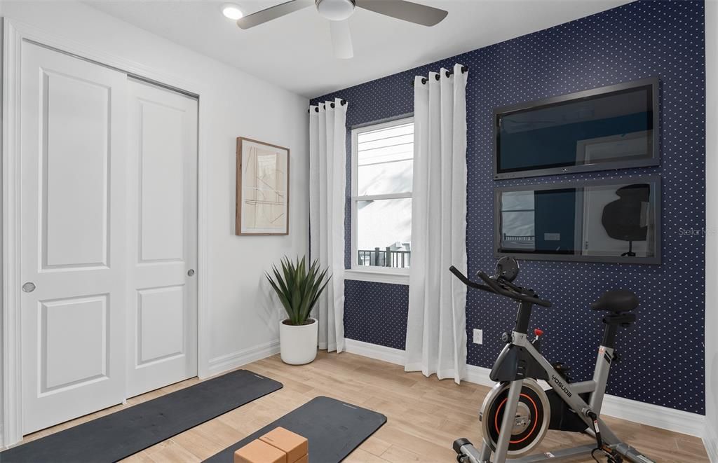 Fitness Equipment, Interior, Recessed Lighting, Wood Texture Flooring