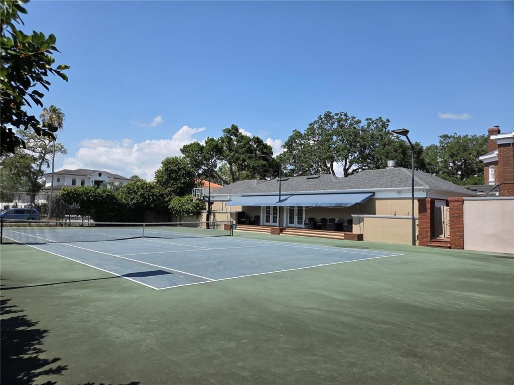 Exterior, Tennis Courts