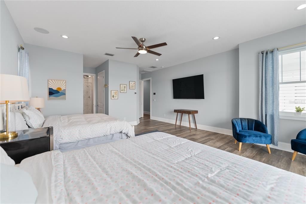Bedroom, Interior, Recessed Lighting, Wood Texture Flooring
