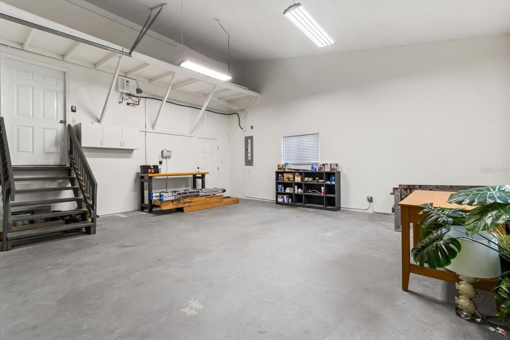 Garage, Interior