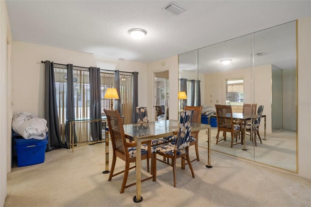 Dining room, Interior