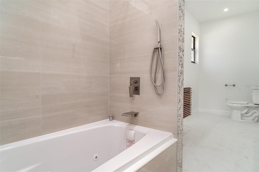 Bathroom, Interior, Marble, Recessed Lighting