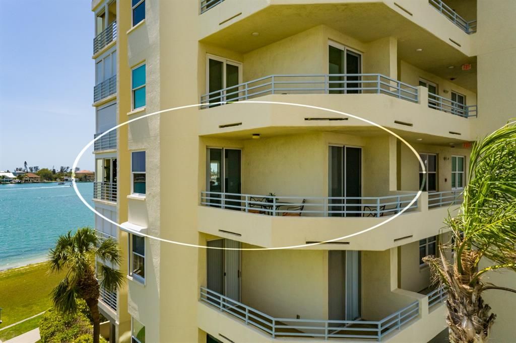 Exterior, Facade, Water, Modern