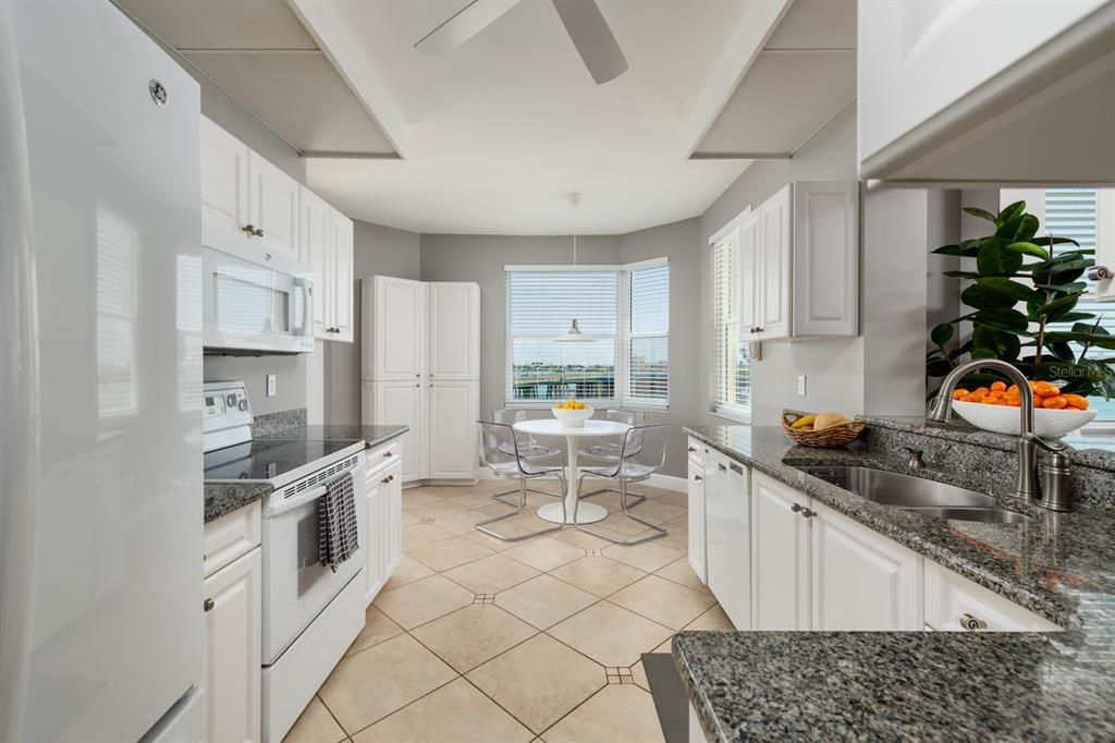 Dining room, Interior, Kitchen, Pendant Lights