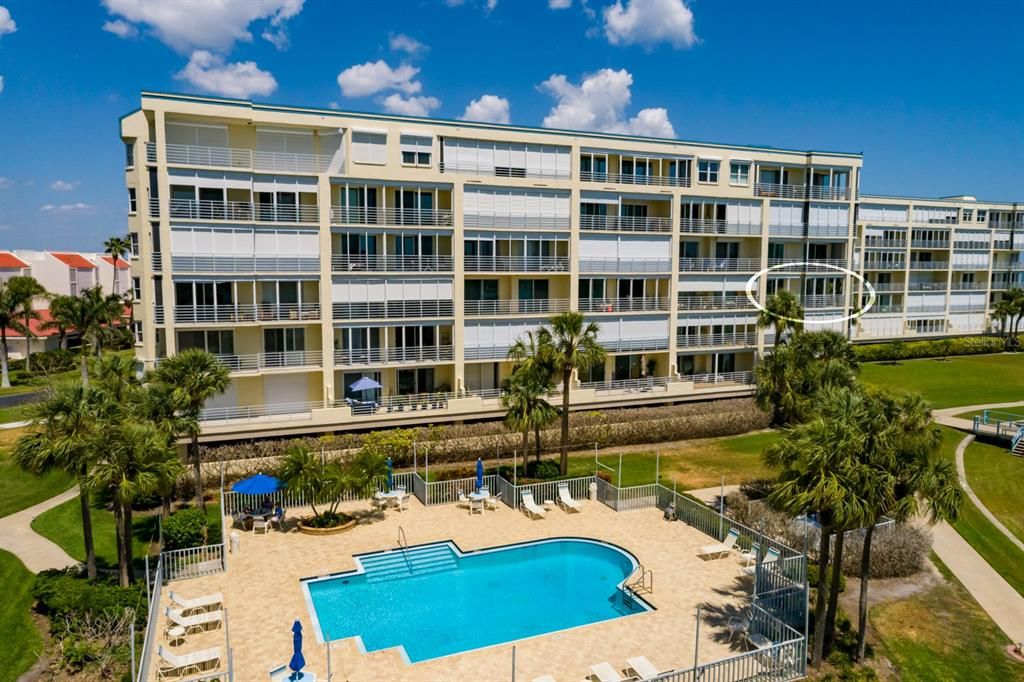 Exterior, Pool