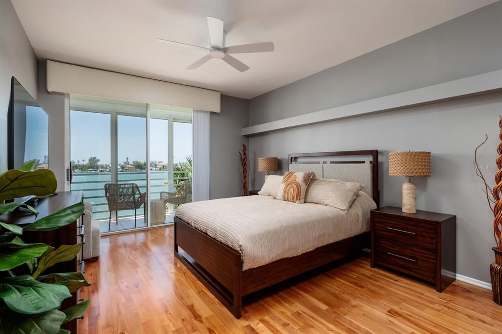 Bedroom, Interior, Water, Wood Texture Flooring