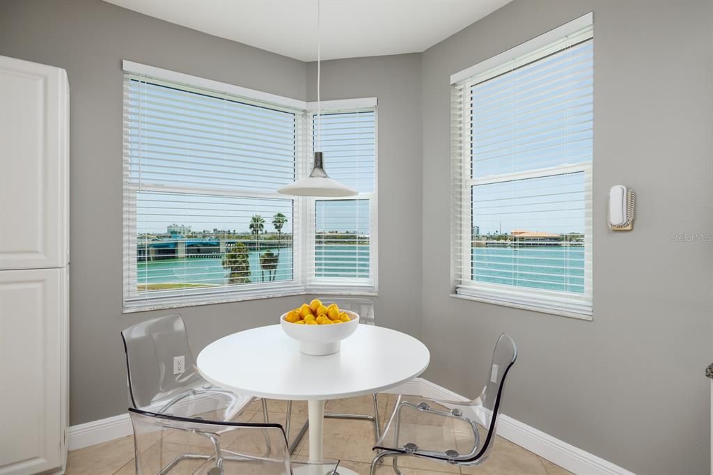 Dining room, Interior, Pendant Lights, Water