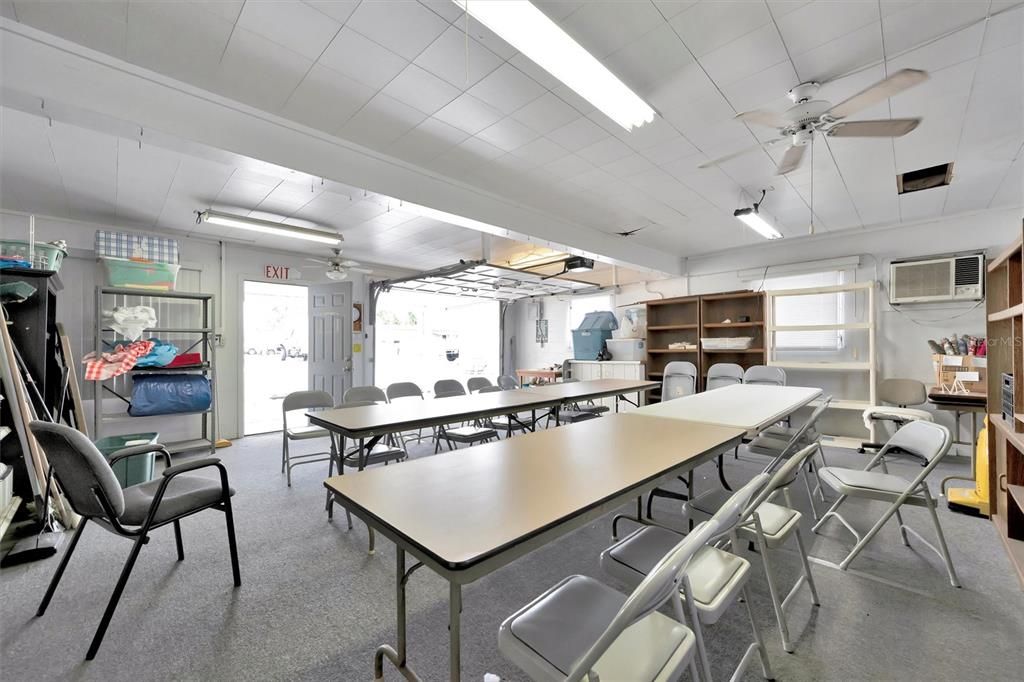 Dining room, Interior