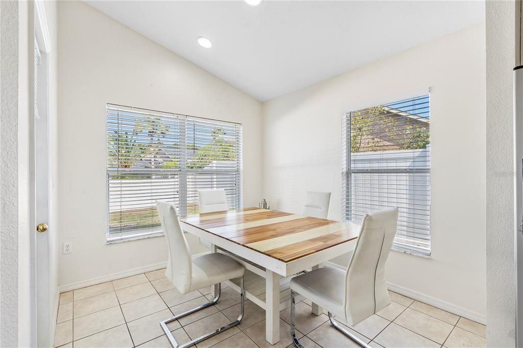 Dining room, Interior, Recessed Lighting
