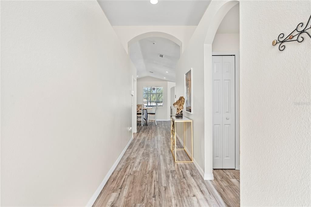 Interior, Recessed Lighting, Wood Texture Flooring