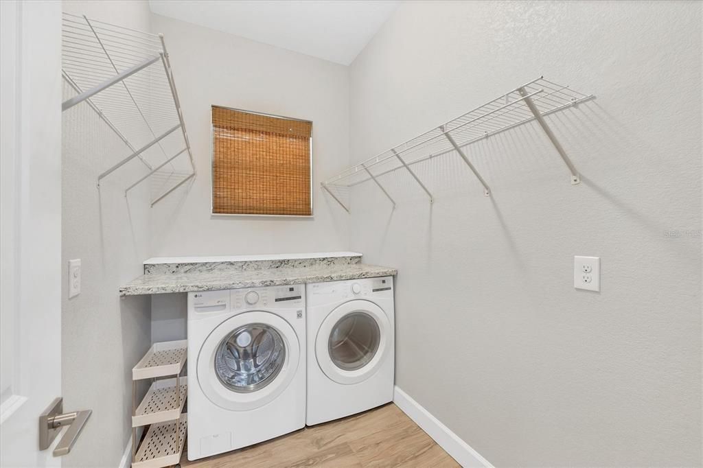 Interior, Washer, Wood Texture Flooring