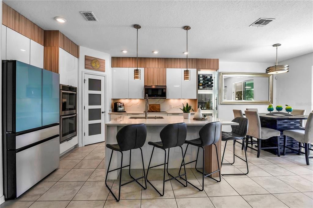 Dining room, Interior, Kitchen, Pendant Lights, Recessed Lighting, Stainless Steel Appliances