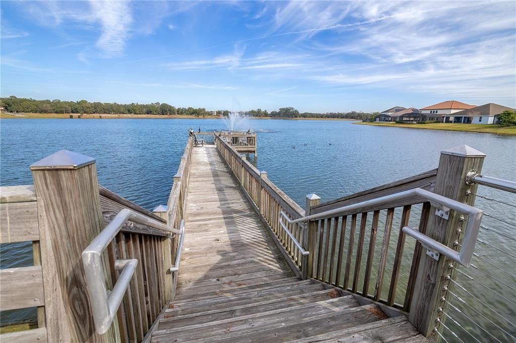 Exterior, Lake