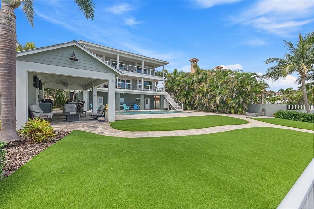 Backyard, Exterior