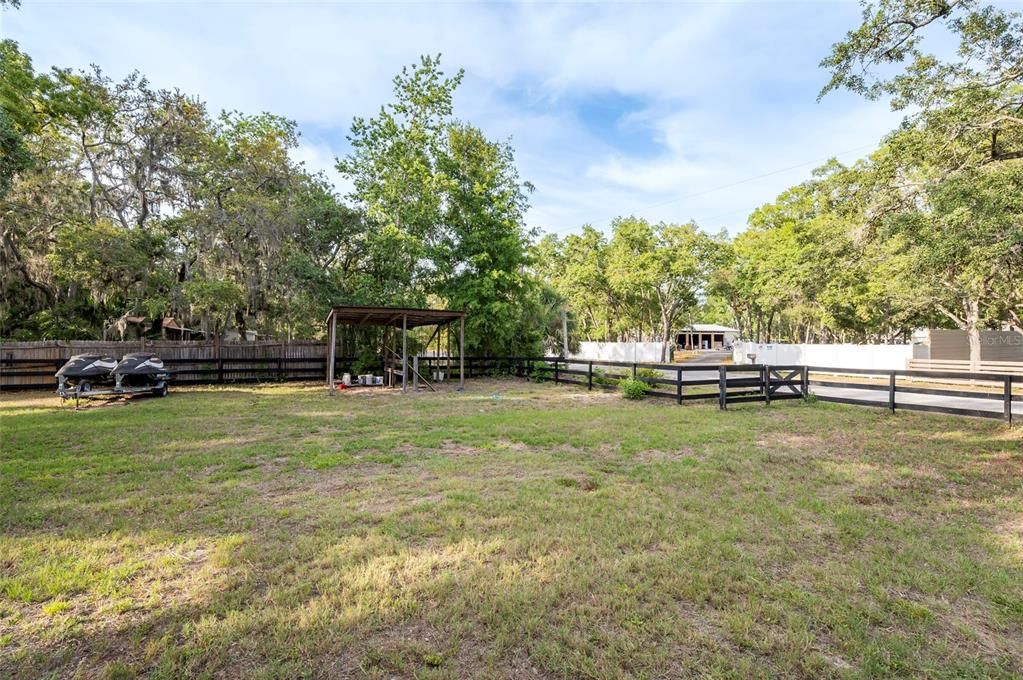 Backyard, Exterior