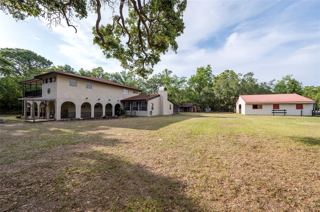 Backyard, Exterior