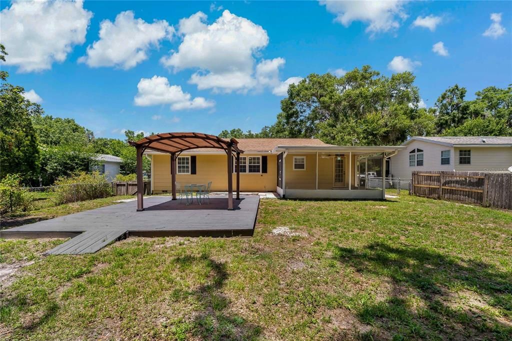 Backyard, Exterior