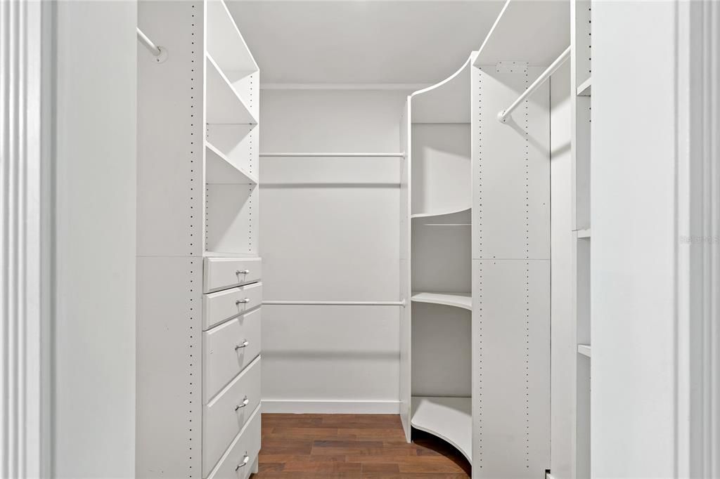 Interior, Walk-in Closets, Wood Texture Flooring