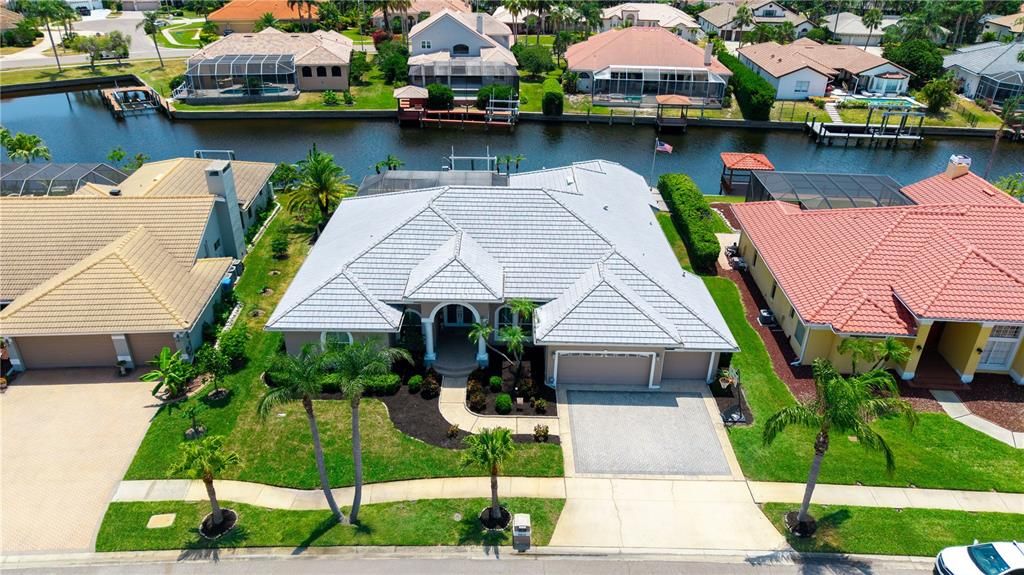 Exterior, Drone