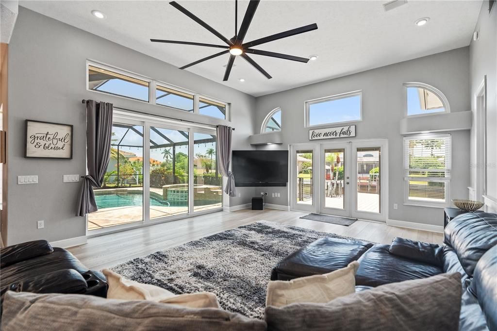 Interior, Living room, Recessed Lighting, Wood Texture Flooring