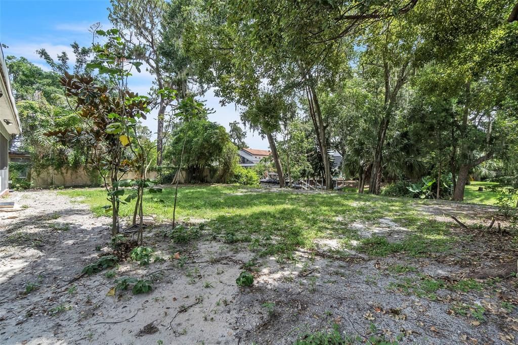 Backyard, Exterior