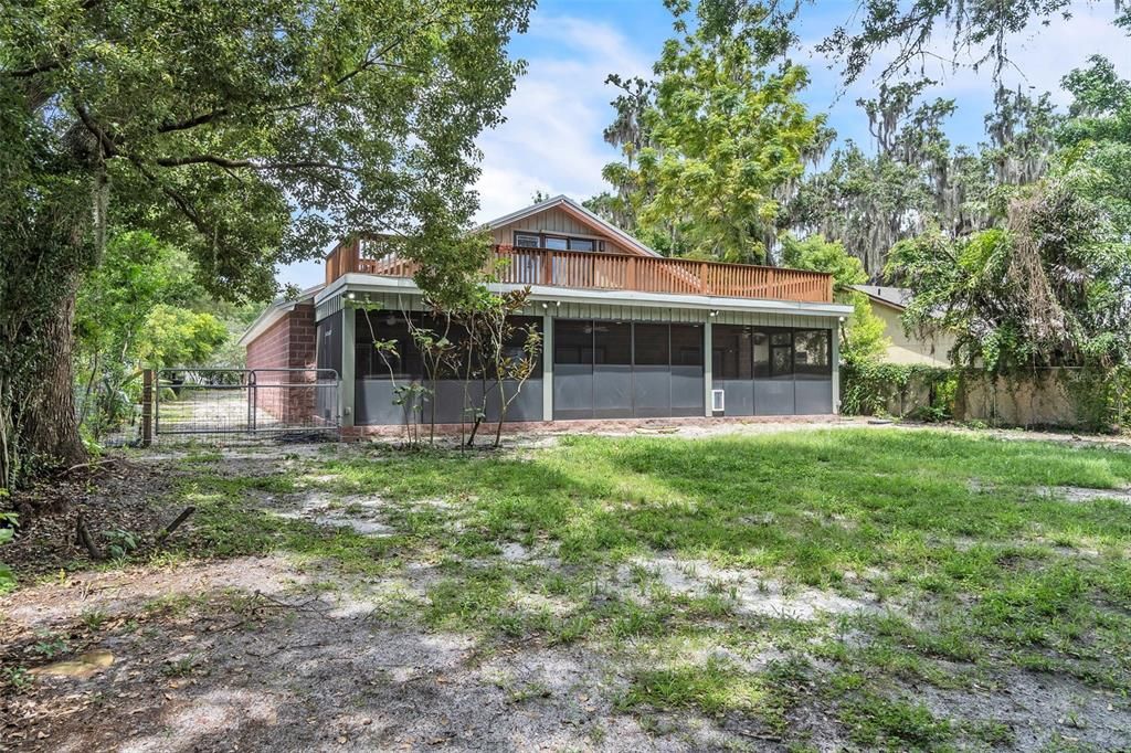 Backyard, Exterior