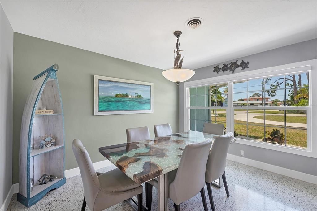 Dining room, Interior, Pendant Lights