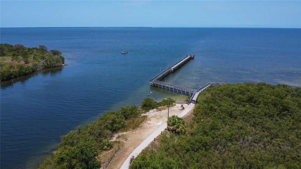 Exterior, Lake