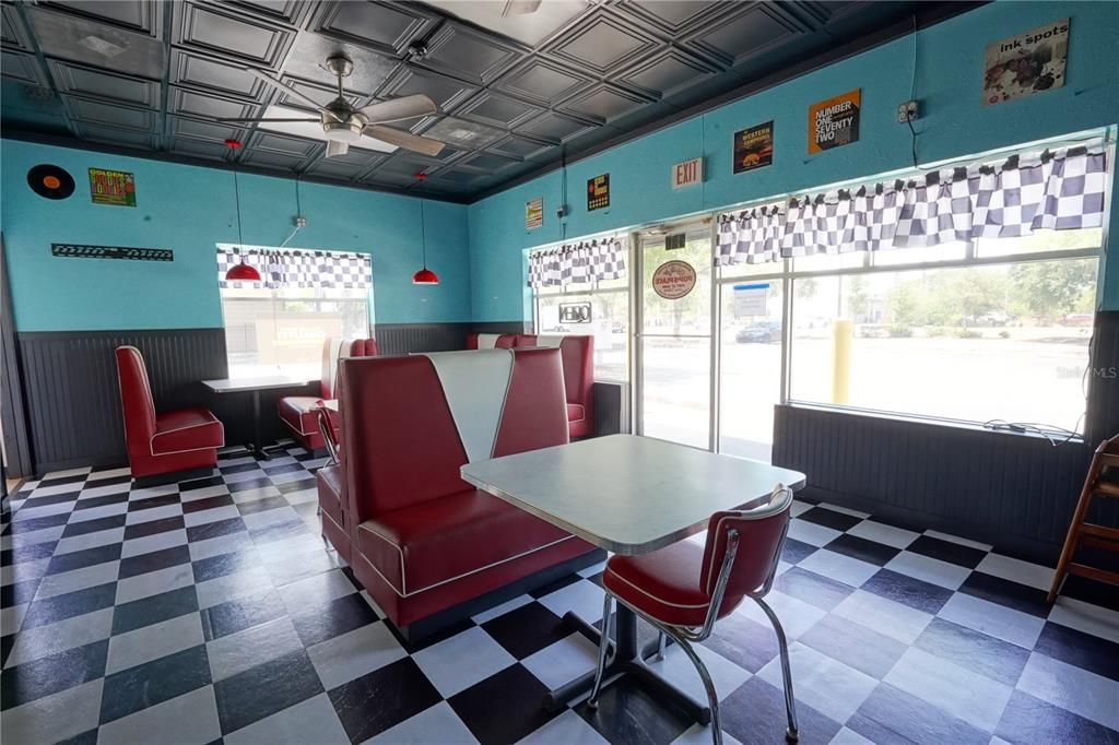 Dining room, Interior