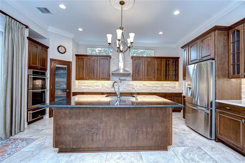Chandelier, Interior, Kitchen, Recessed Lighting, Stainless Steel Appliances