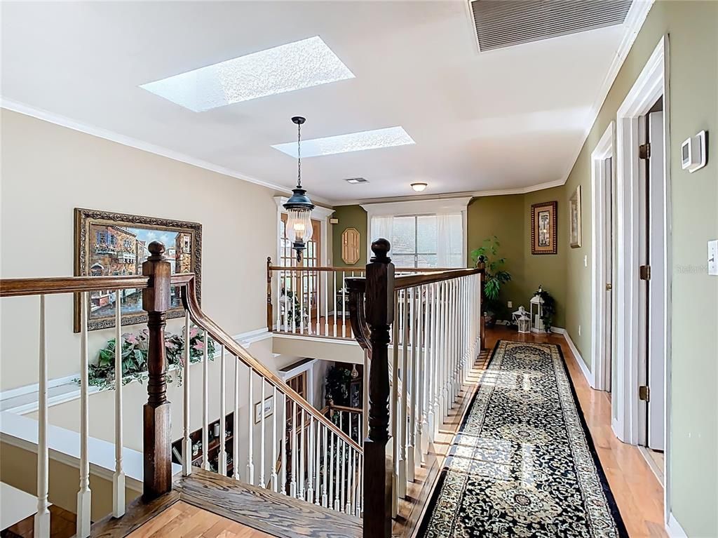 Interior, Pendant Lights, Wood Texture Flooring