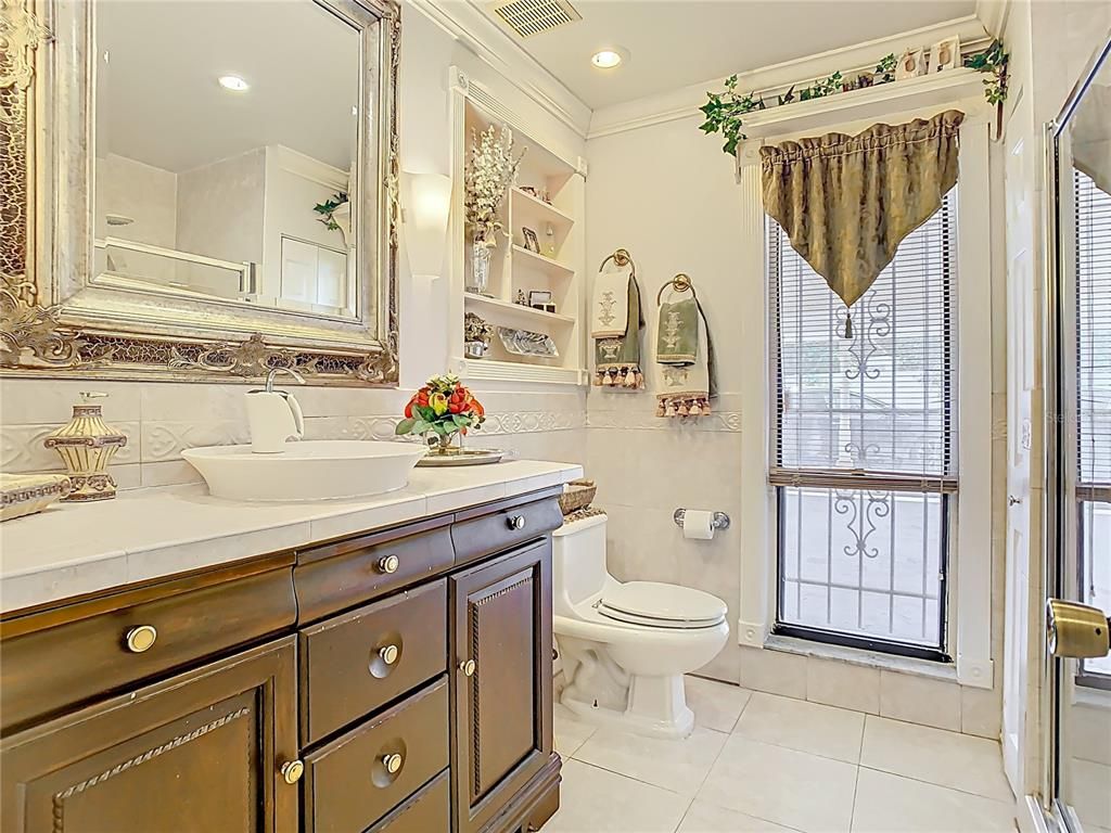 Bathroom, Interior, Recessed Lighting