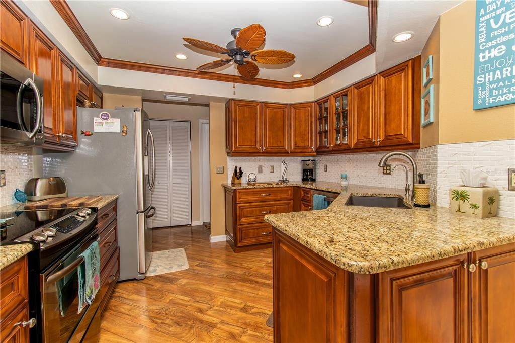 Interior, Kitchen, Recessed Lighting, Wood Texture Flooring