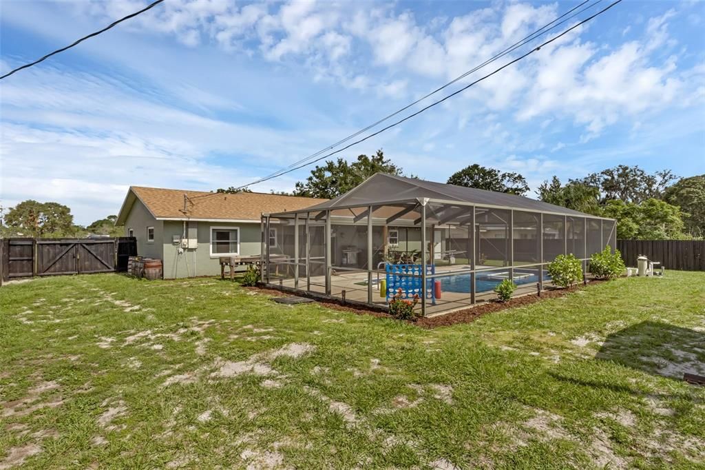 Backyard, Exterior