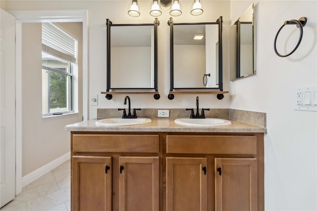 Bathroom, Dual Sink Vanities, Interior