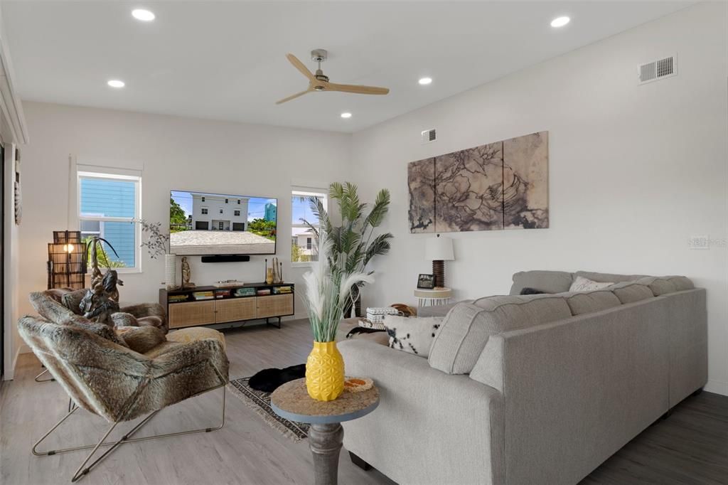 Interior, Living room, Recessed Lighting, Wood Texture Flooring