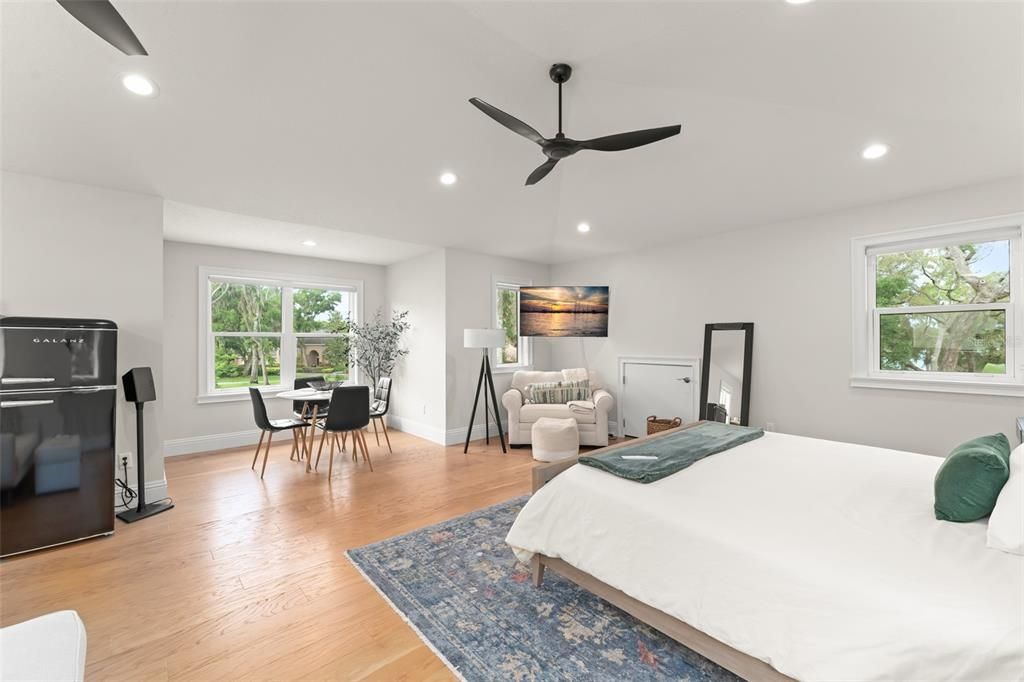 Bedroom, Dining room, Interior, Recessed Lighting, Wood Texture Flooring