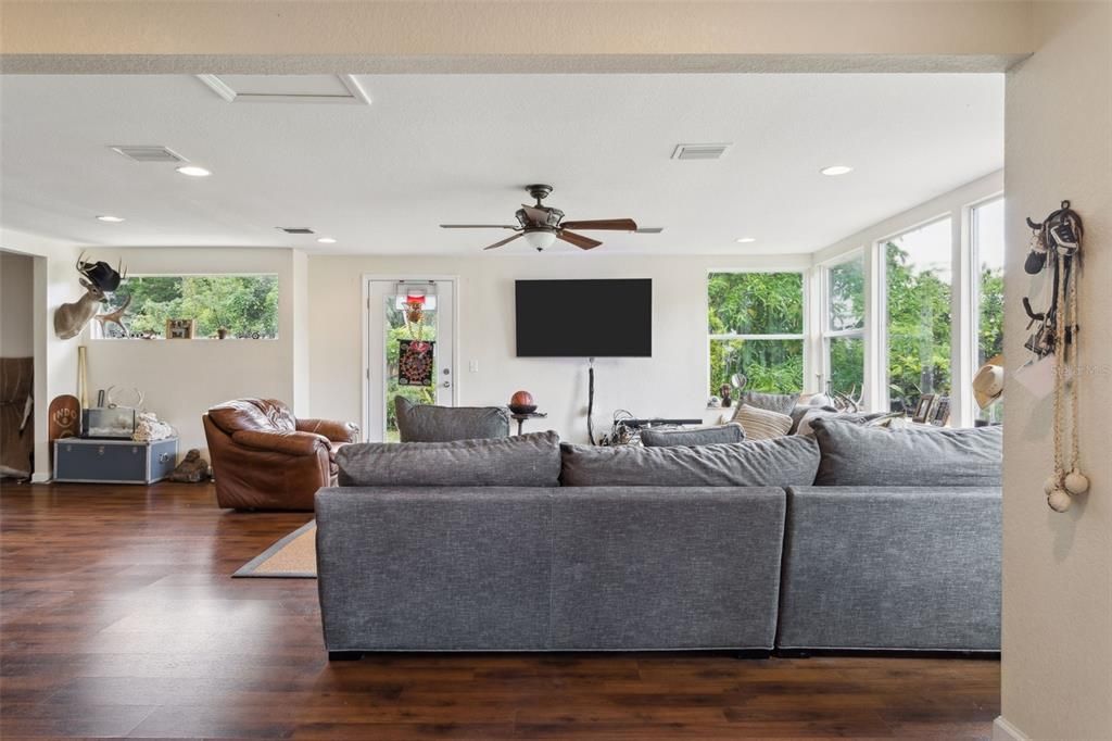 Interior, Living room, Recessed Lighting, Wood Texture Flooring