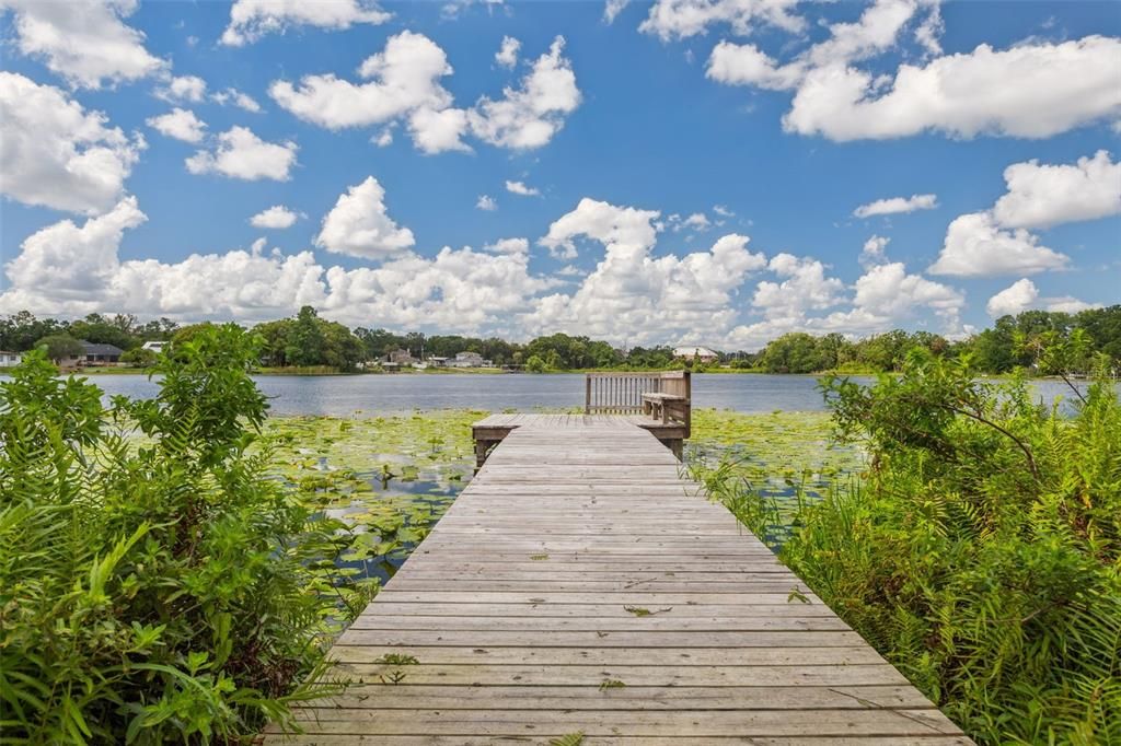 Exterior, Lake