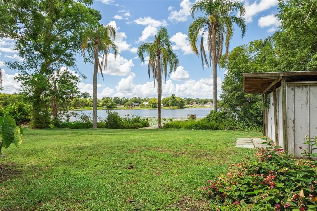 Exterior, Lake
