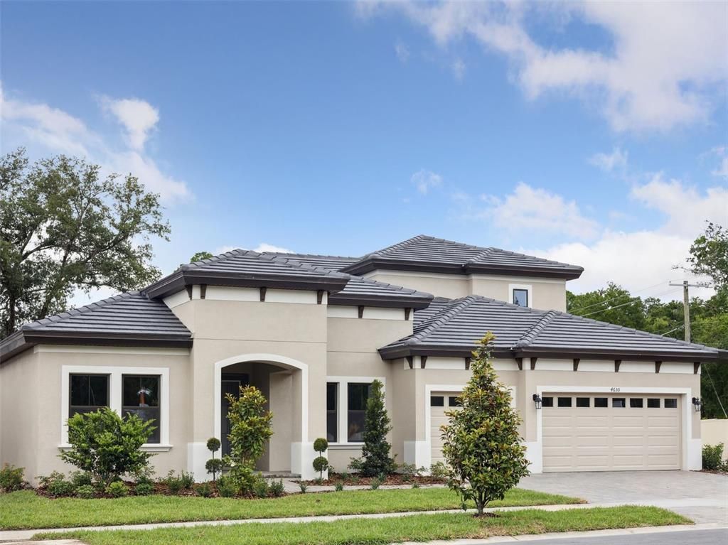 Attached, Exterior, Facade, Mediterranean