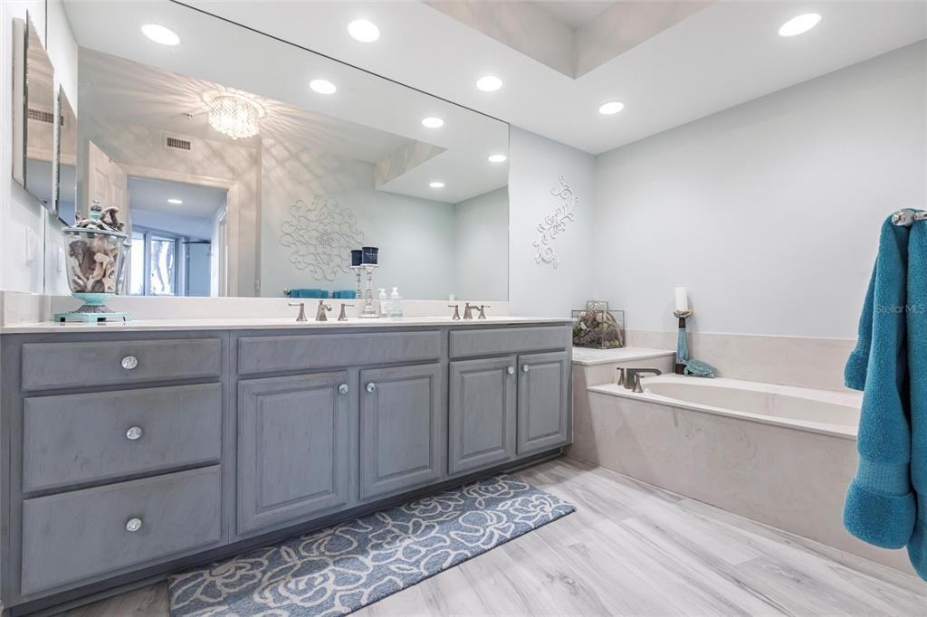 Bathroom, Interior, Recessed Lighting, Wood Texture Flooring