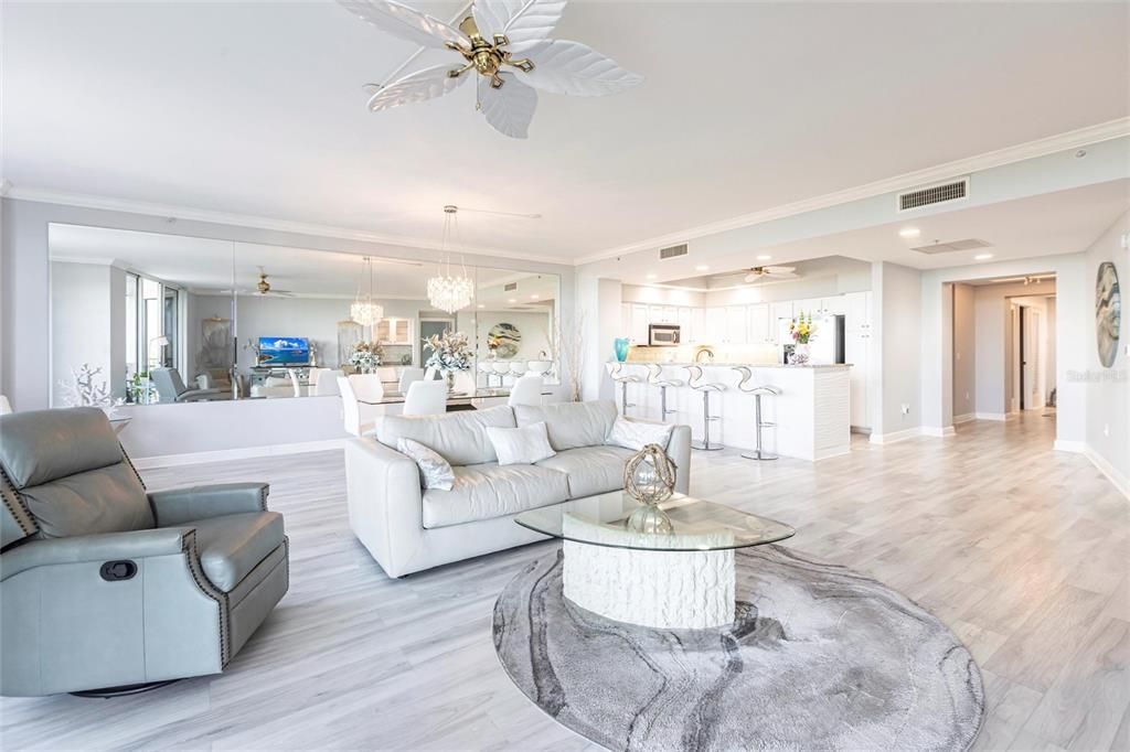 Chandelier, Dining room, Interior, Kitchen, Living room, Pendant Lights, Recessed Lighting, Wood Texture Flooring