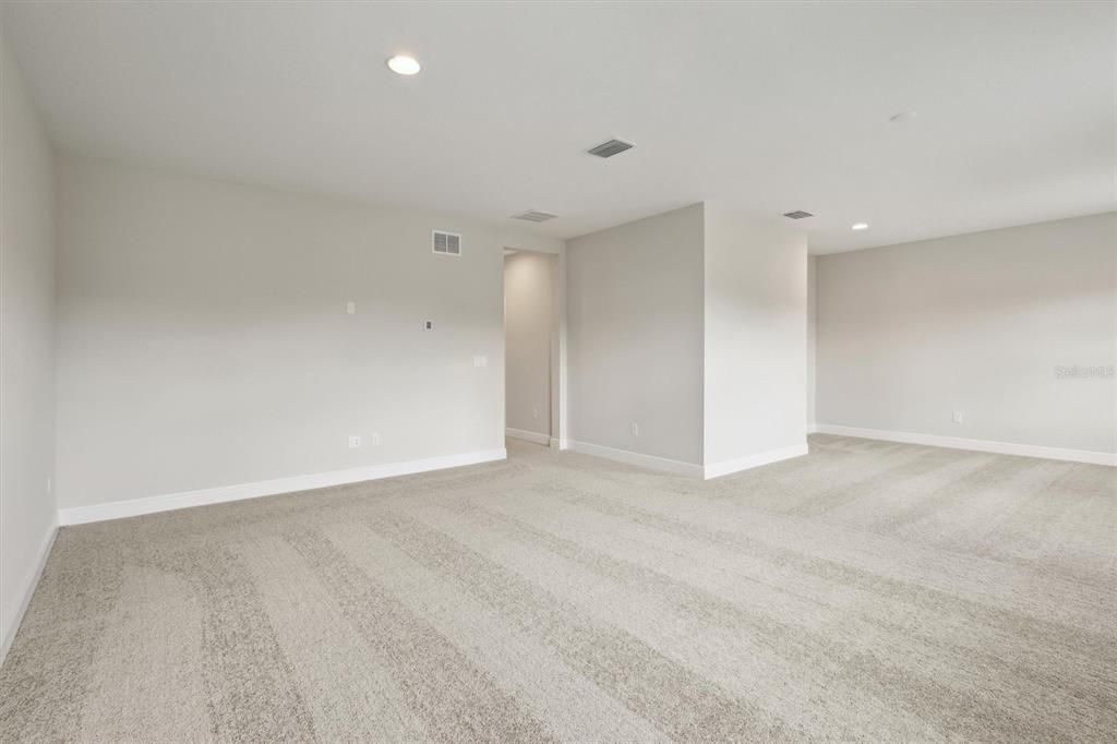 Empty room, Interior, Recessed Lighting